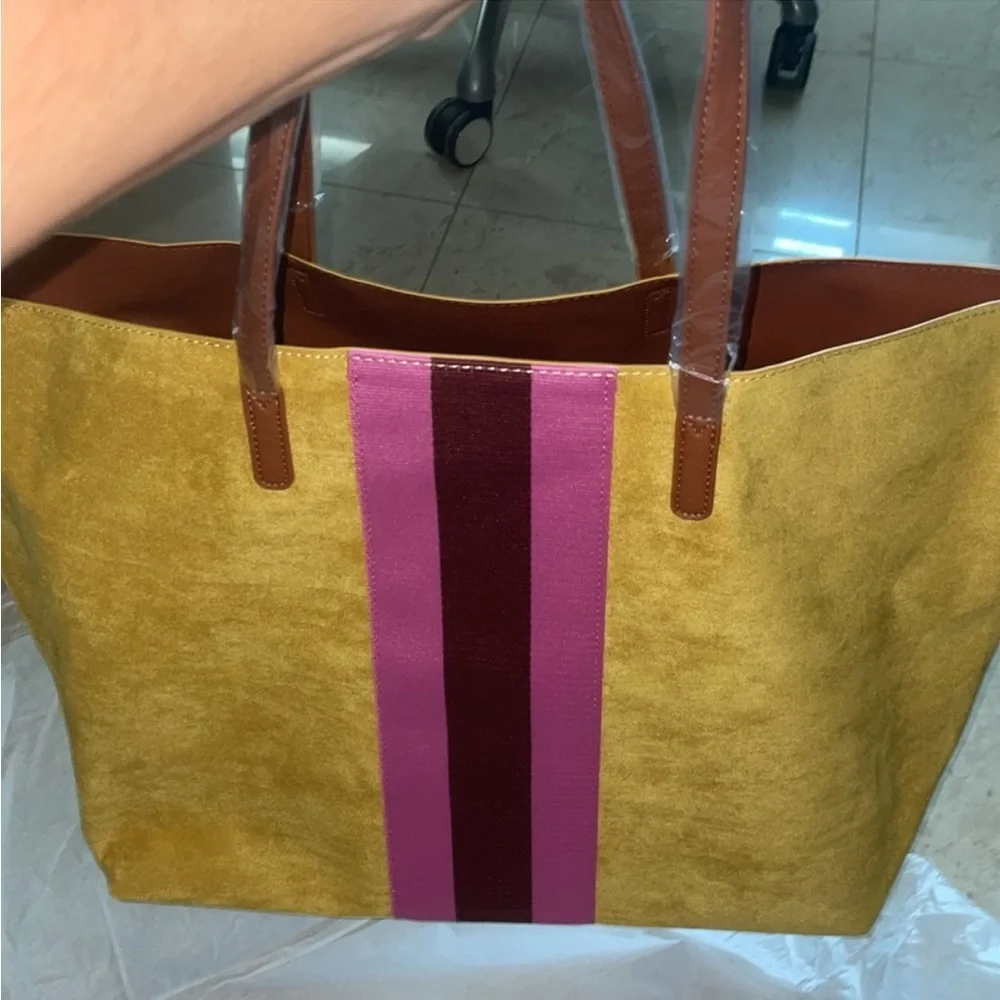 ✨ Neiman Marcus Velvet Tote ✨NEW✨